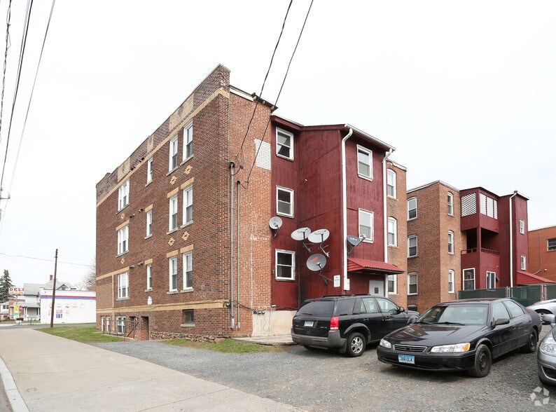 387-389 Park St, New Britain, CT à vendre - Photo de l’immeuble – Image 3 sur 3