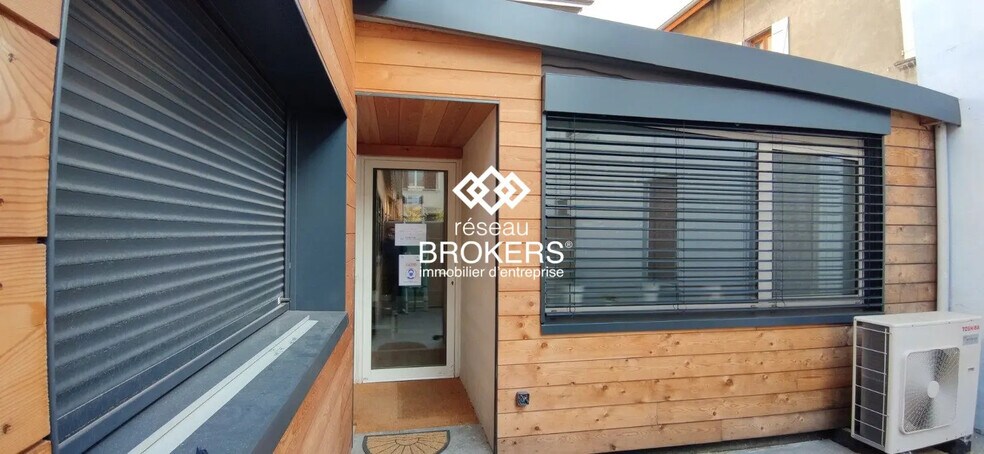 Bureau dans Grenoble à louer - Photo de l’immeuble – Image 1 sur 17