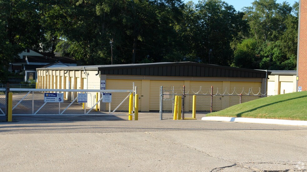2632 Spruce St, Montgomery, AL à louer - Photo de l’immeuble – Image 2 sur 2