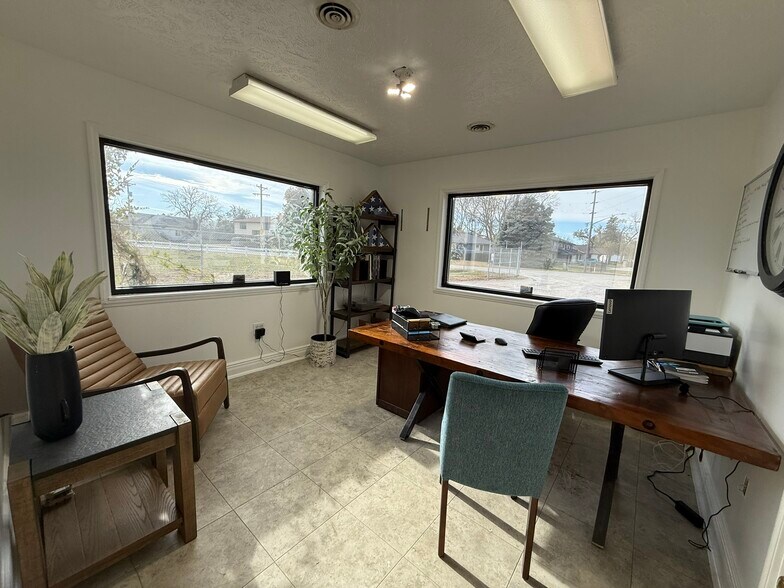 2815 River Road Dr, Waterloo, NE à louer - Photo de l’immeuble – Image 3 sur 7