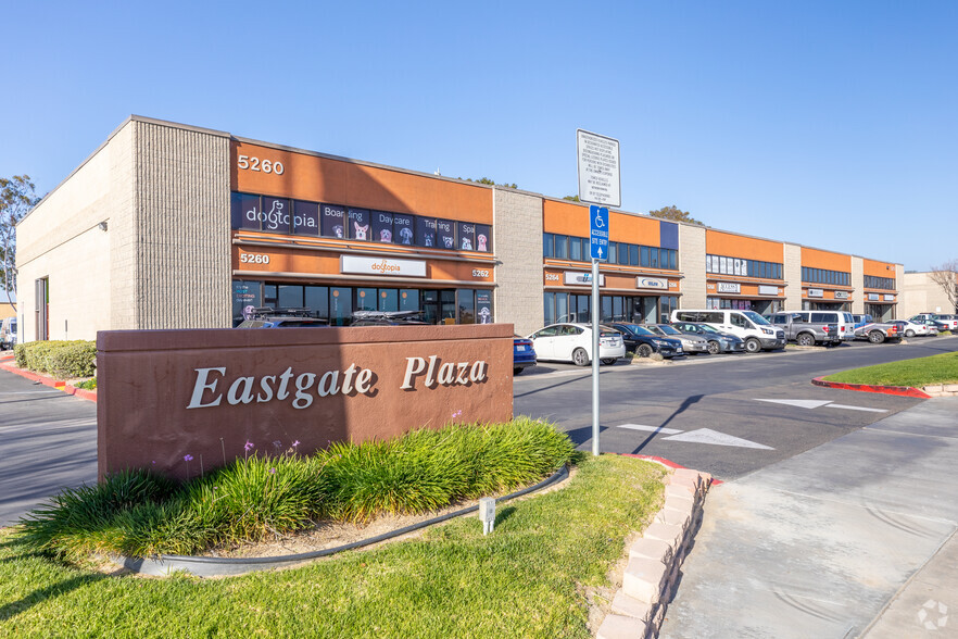 5264-5278 Eastgate Mall, San Diego, CA à louer - Photo de l’immeuble – Image 3 sur 5