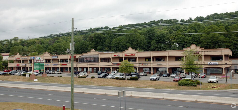 326 Us Highway 22, Green Brook, NJ à louer - Photo de l’immeuble – Image 1 sur 11