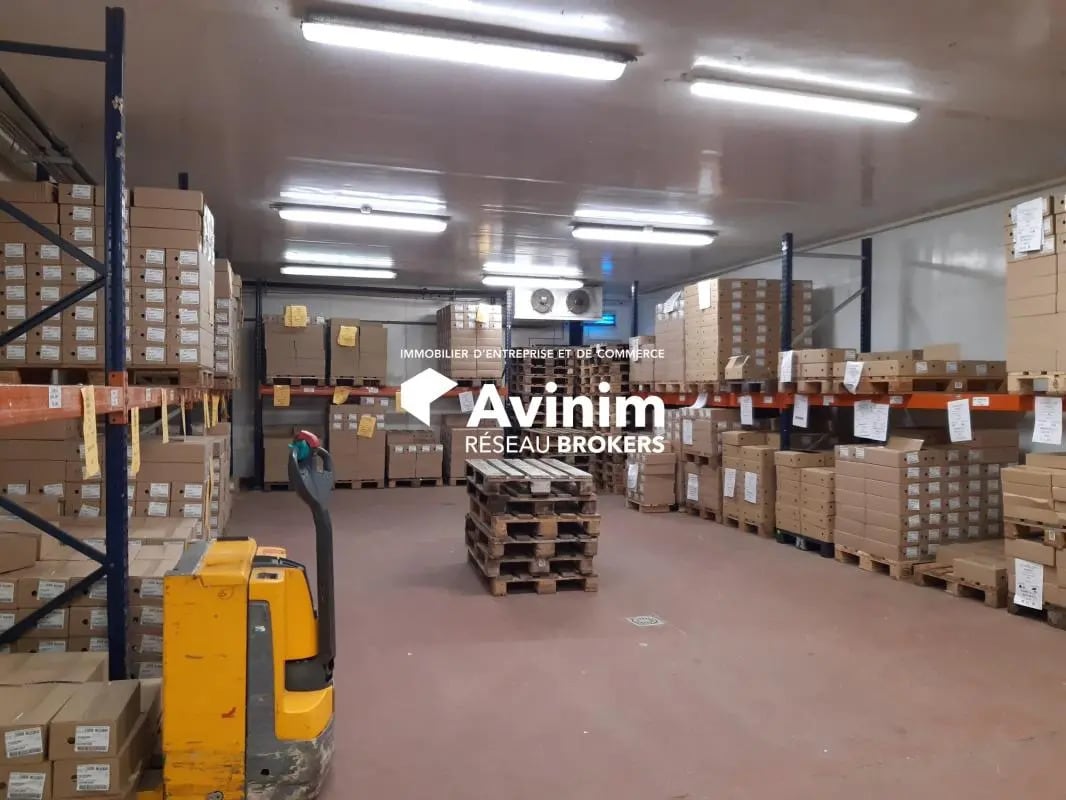 Local d’activités dans Challes-les-Eaux à louer Photo intérieure– Image 1 sur 6