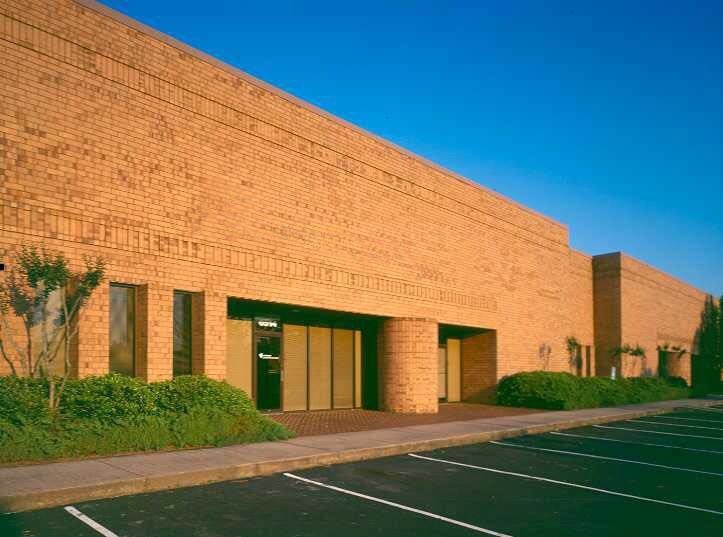 6510 Jimmy Carter Blvd, Norcross, GA à louer Photo principale– Image 1 sur 9