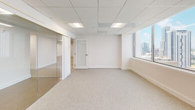100 N Biscayne Blvd, Miami, FL à louer Photo de l’immeuble– Image 1 sur 5