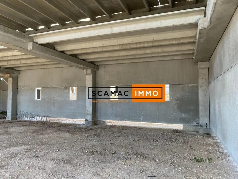 Industriel/Logistique dans La Seyne-sur-Mer à louer - Photo de l’immeuble – Image 3 sur 5