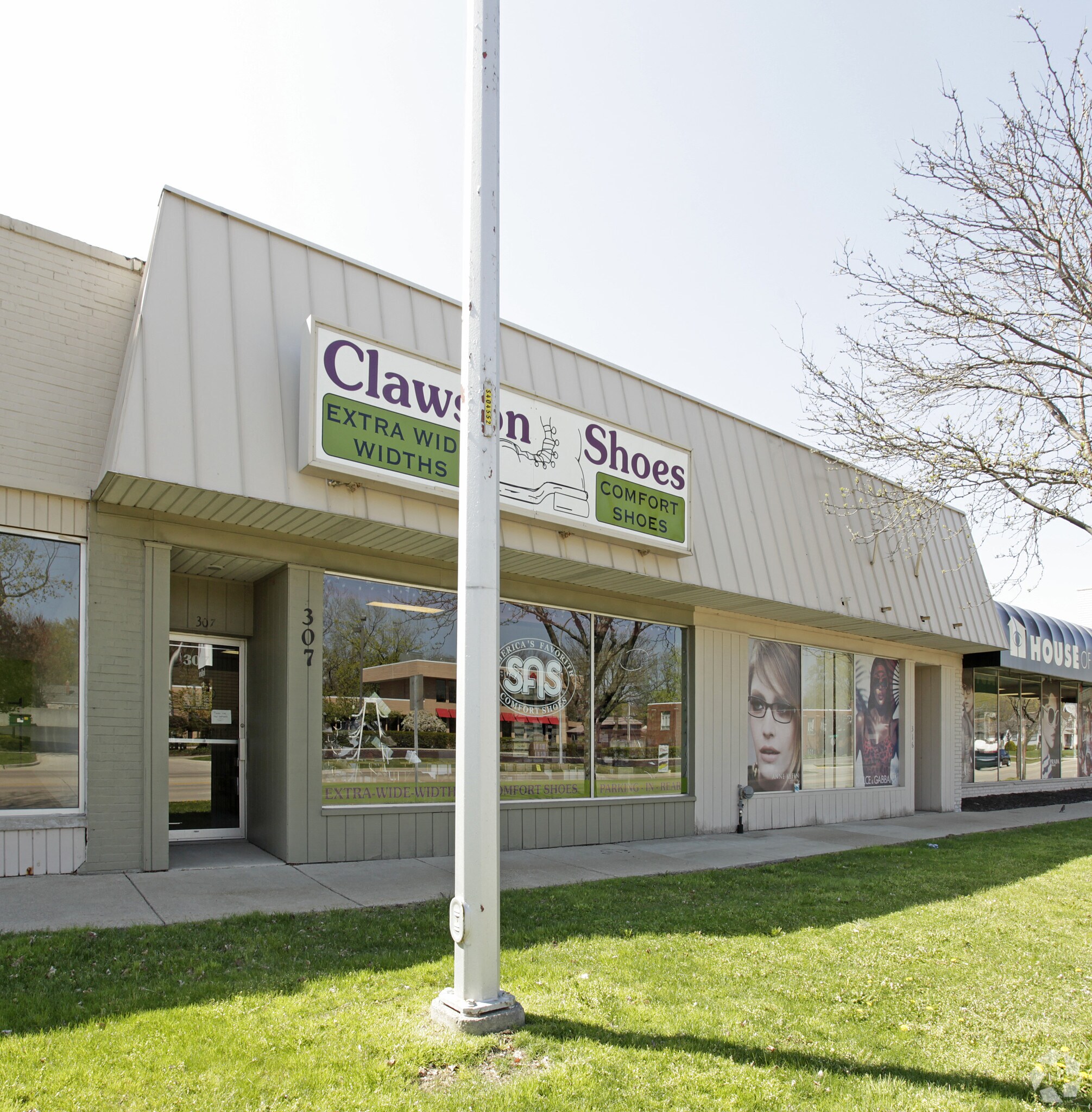 307 W 14 Mile Rd, Clawson, MI à louer Photo principale– Image 1 sur 3
