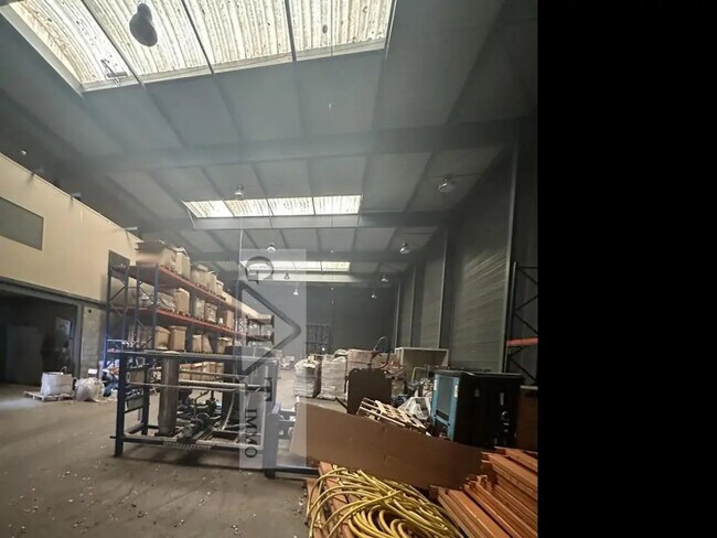 Plus de détails pour Industriel/Logistique à vendre