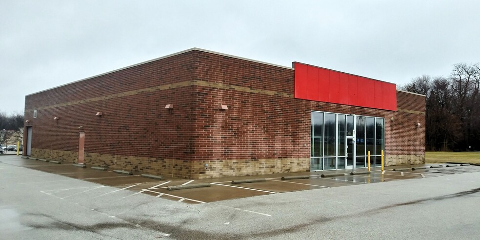 6623 N Ridge Rd, Madison, OH à louer - Photo de l’immeuble – Image 2 sur 7
