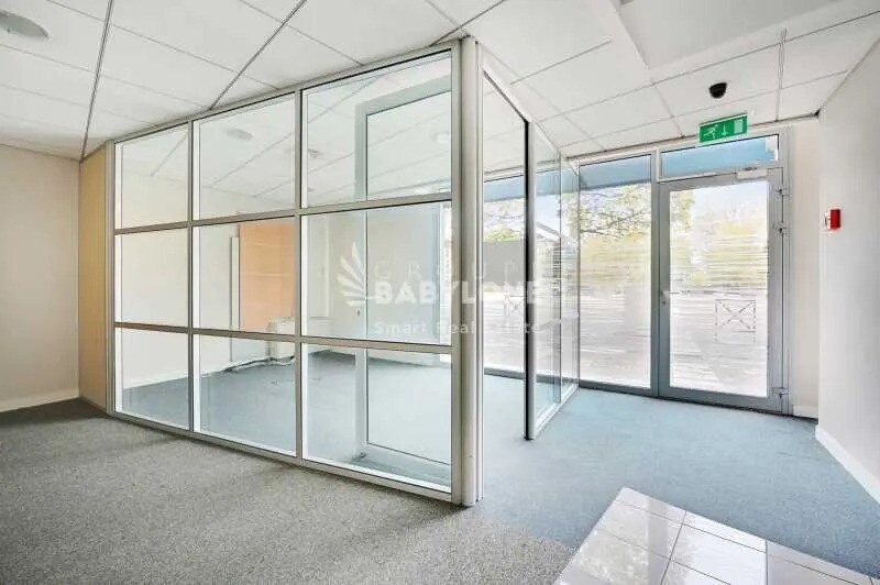Local commercial dans Issy-les-Moulineaux à vendre - Photo de l’immeuble – Image 3 sur 7