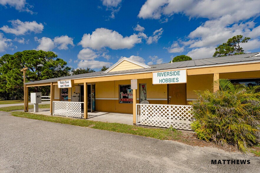 250 Sebastian Blvd, Sebastian, FL à louer - Photo principale – Image 1 sur 2