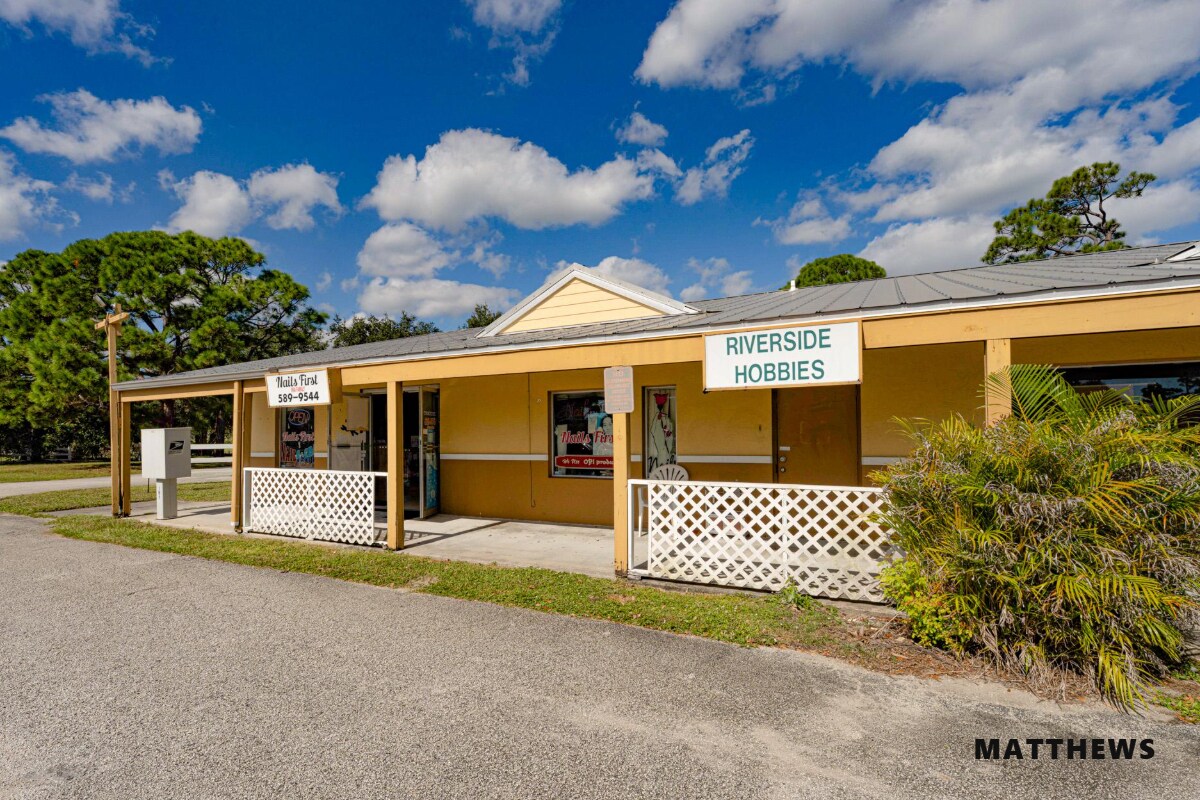 250 Sebastian Blvd, Sebastian, FL à louer Photo principale– Image 1 sur 3