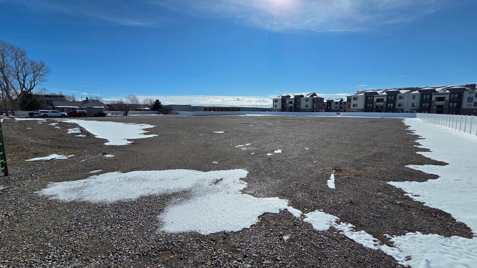 1908 E Lincoln Rd, Idaho Falls, ID à vendre - Photo de l’immeuble – Image 2 sur 9