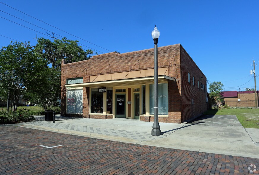 218-222 Magnolia Ave, Sanford, FL à louer - Photo principale – Image 1 sur 9