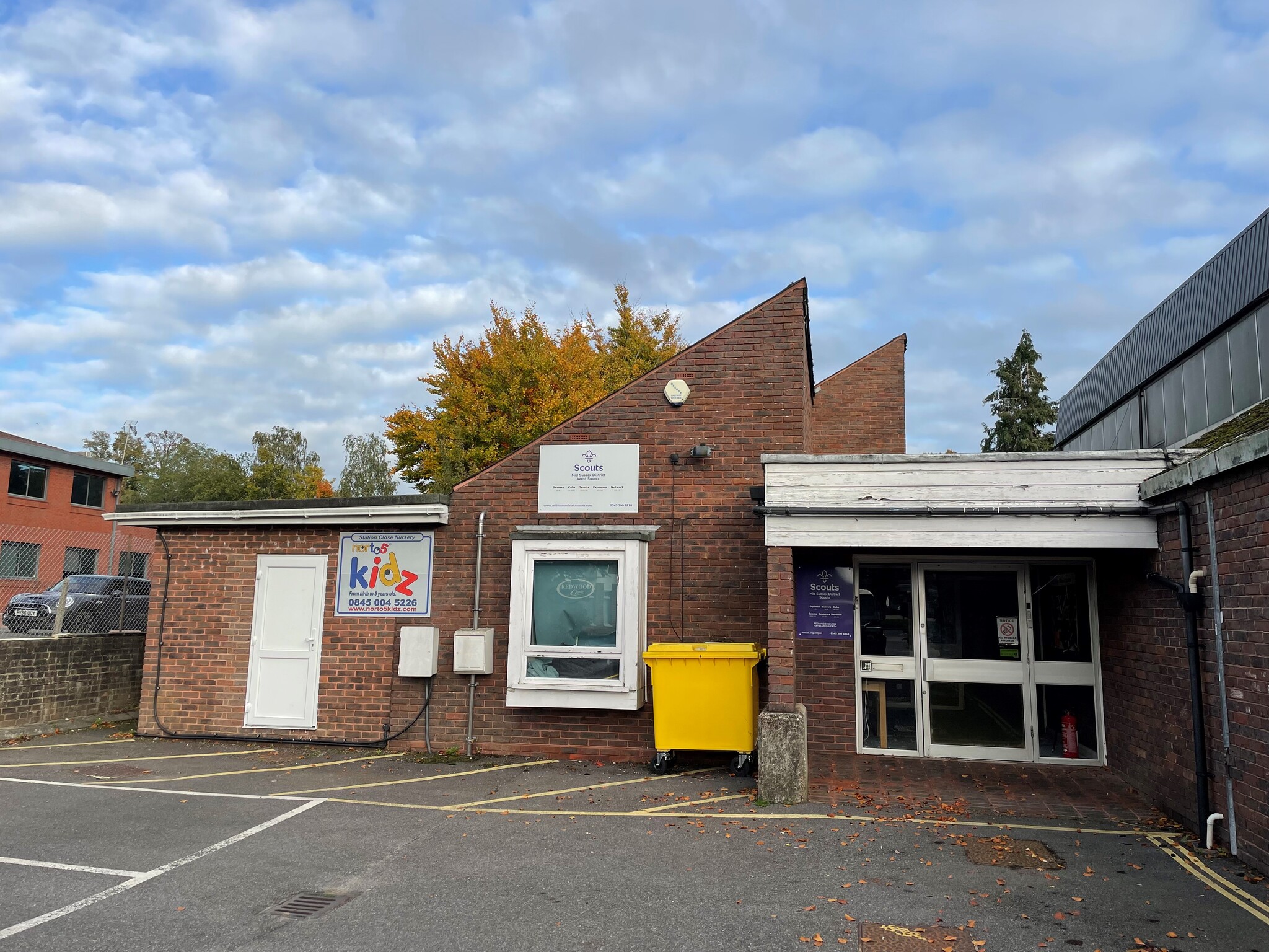 Perrymount Road, Haywards Heath à louer Photo de l’immeuble– Image 1 sur 2