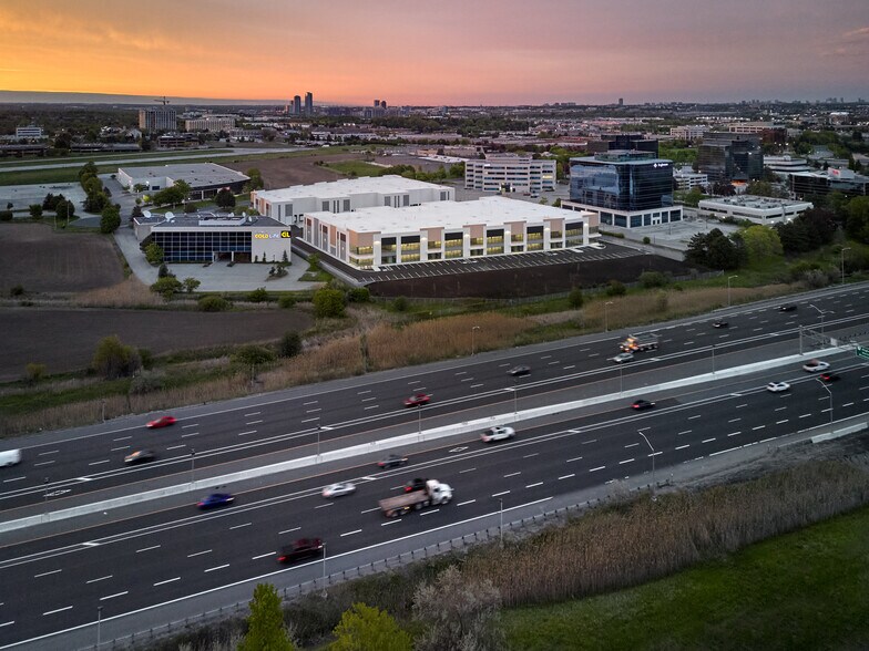 180 Allstate Pky, Markham, ON à vendre - Photo de l’immeuble – Image 2 sur 3