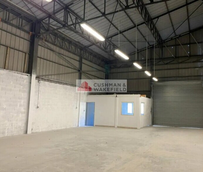 Local d’activités dans Nîmes à louer - Photo intérieure – Image 2 sur 2