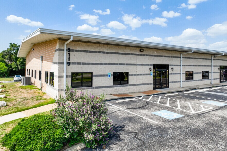 5119 Beckwith Blvd, San Antonio, TX à louer - Photo de l’immeuble – Image 3 sur 4