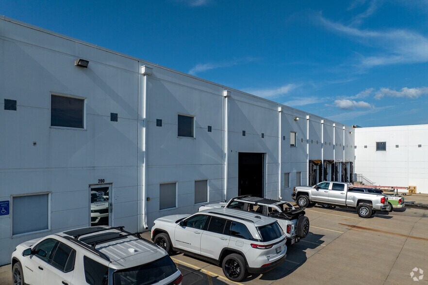 2600 Kimco Ct, Lincoln, NE à louer - Photo de l’immeuble – Image 3 sur 21