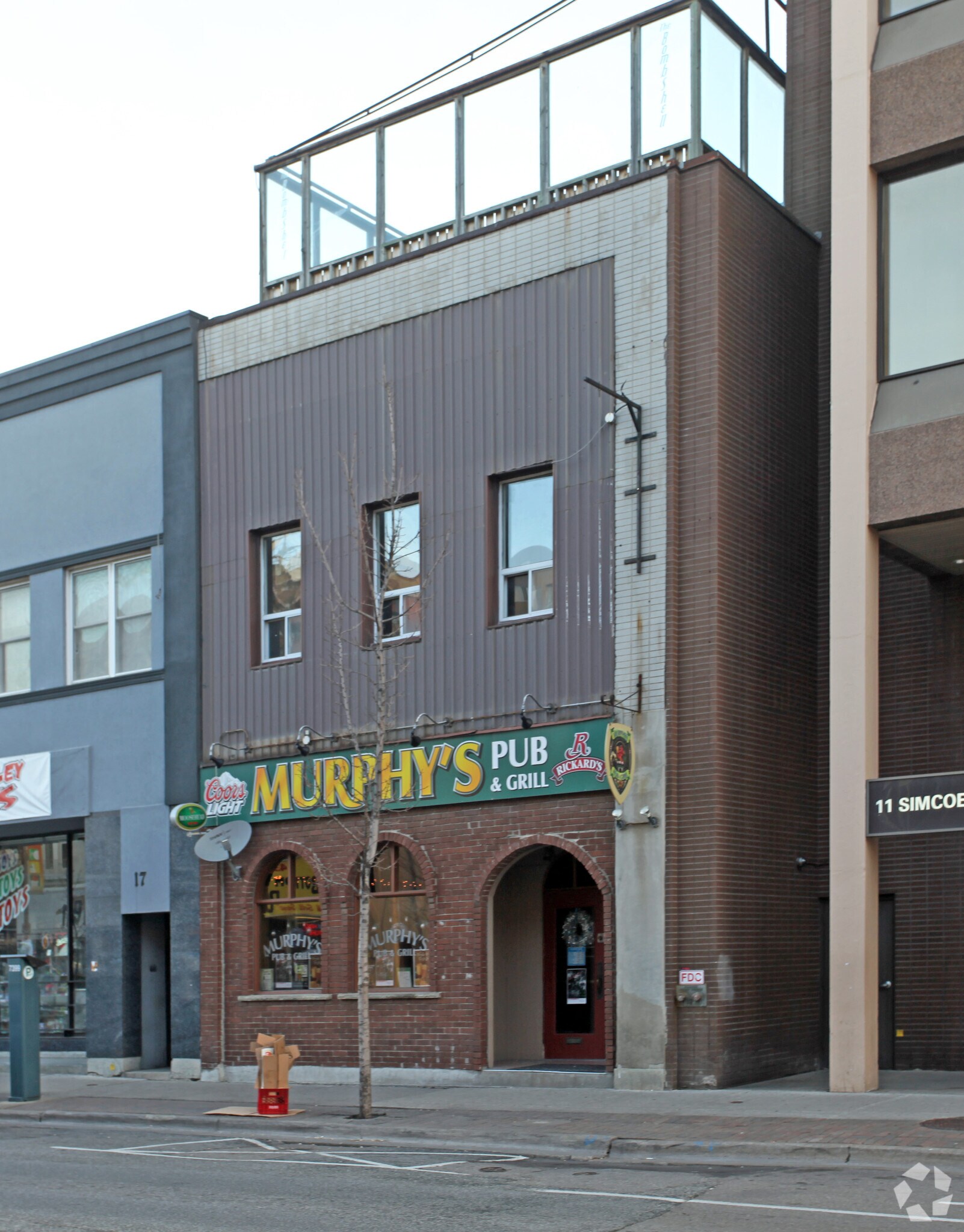 15 Simcoe St N, Oshawa, ON à vendre Photo principale– Image 1 sur 3