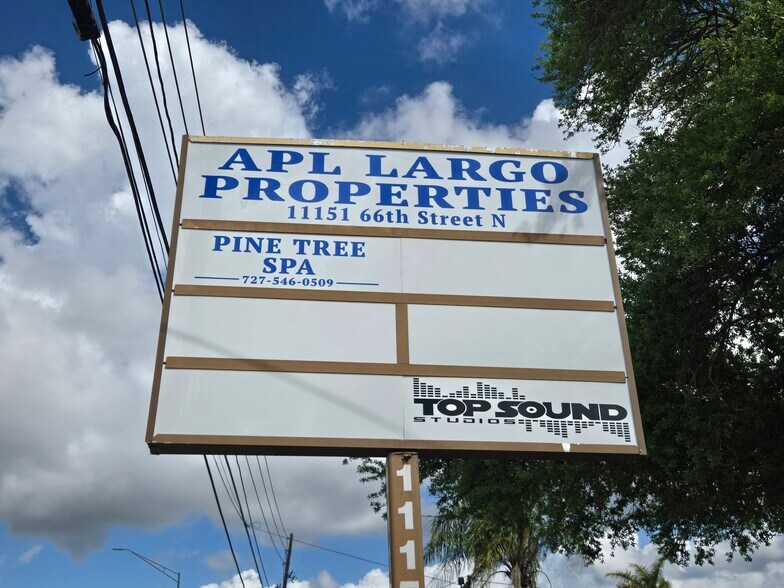 11151 66th St N, Largo, FL à vendre - Photo de l’immeuble – Image 3 sur 17