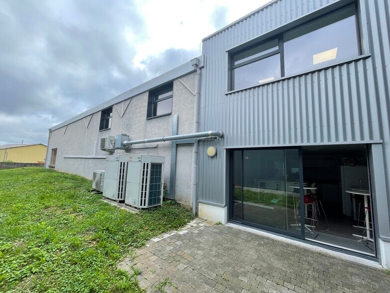 16 Rue Du Commerce, Cormontreuil à louer - Photo de l’immeuble – Image 2 sur 6