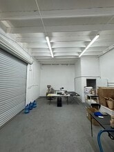 21314-21316 Sherman Way, Canoga Park, CA à louer Photo intérieure– Image 2 sur 4