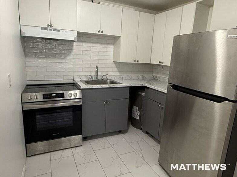 590 Bergen Ave, Jersey City, NJ à vendre - Photo de l’immeuble – Image 3 sur 4