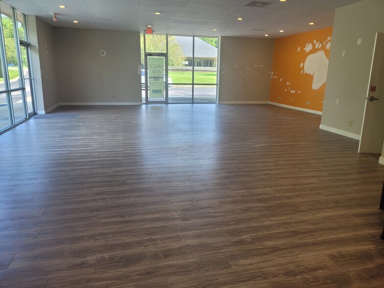725-729 Mt Airyshire Blvd, Columbus, OH à louer - Photo de l’immeuble – Image 3 sur 10