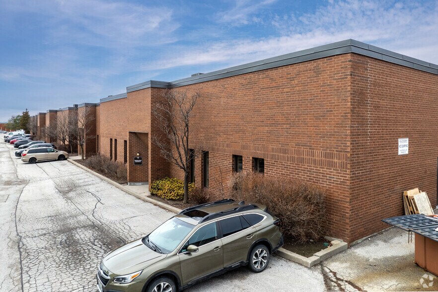 250 Trowers Rd, Vaughan, ON à louer - Photo de l’immeuble – Image 2 sur 2
