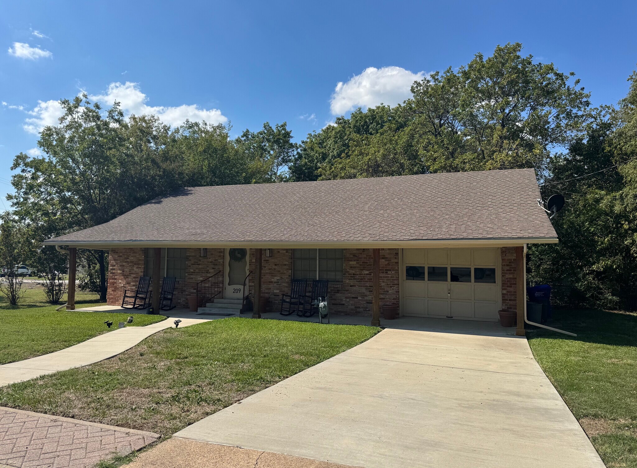 209 N Elm St, Royse City, TX à vendre Photo principale– Image 1 sur 4
