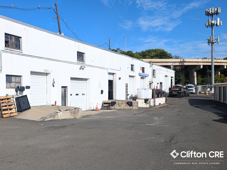 499 Broad St, Clifton, NJ à louer - Photo de l’immeuble – Image 3 sur 5