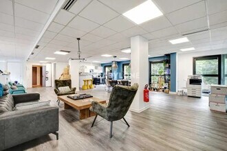 6 Boulevard Bineau, Levallois-Perret à louer Photo intérieure– Image 2 sur 10