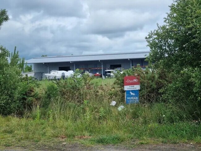 Plus de détails pour Local commercial à vendre