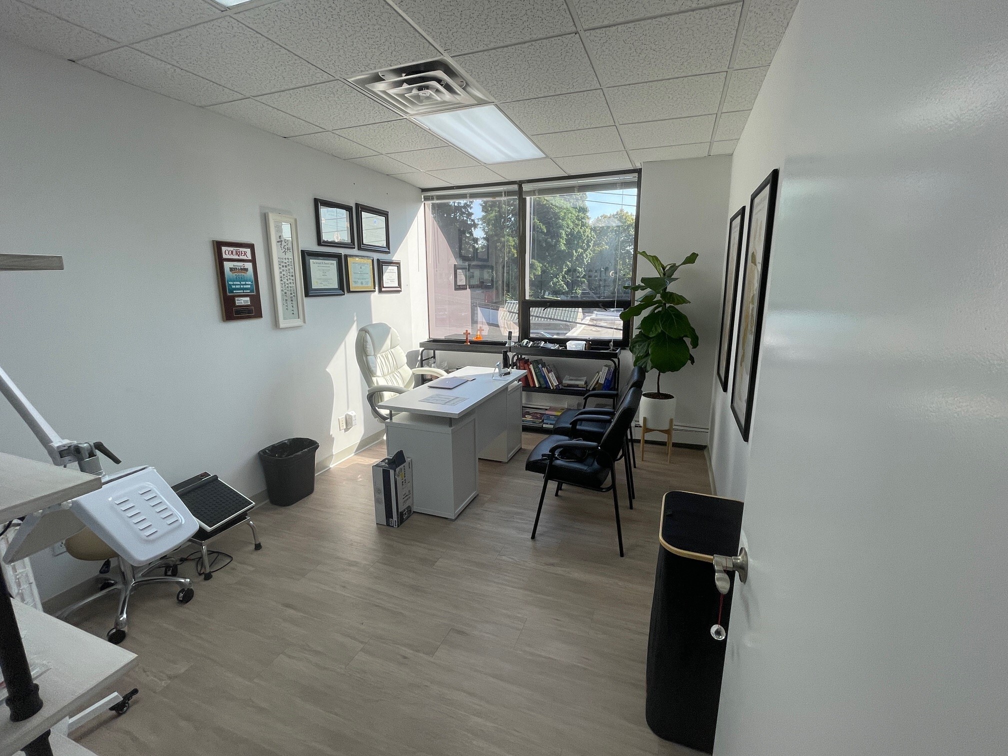 280 N Central Ave, Hartsdale, NY à louer Photo intérieure– Image 1 sur 7