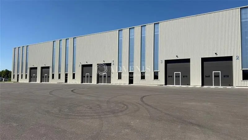 2 Avenue Bernard De Jussieu, Serris à louer - Photo de l’immeuble – Image 3 sur 8