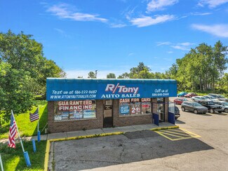 Plus de détails pour 34470 Gratiot Ave, Clinton Township, MI - Local commercial à vendre