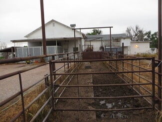Plus de détails pour 127 W 11th Ave, Torrington, WY - Industriel/Logistique à vendre