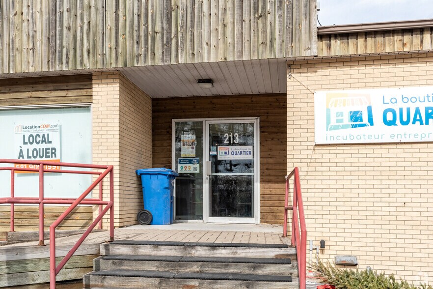 213 St Saint-Joseph, Lévis, QC à louer - Photo de l’immeuble – Image 3 sur 3