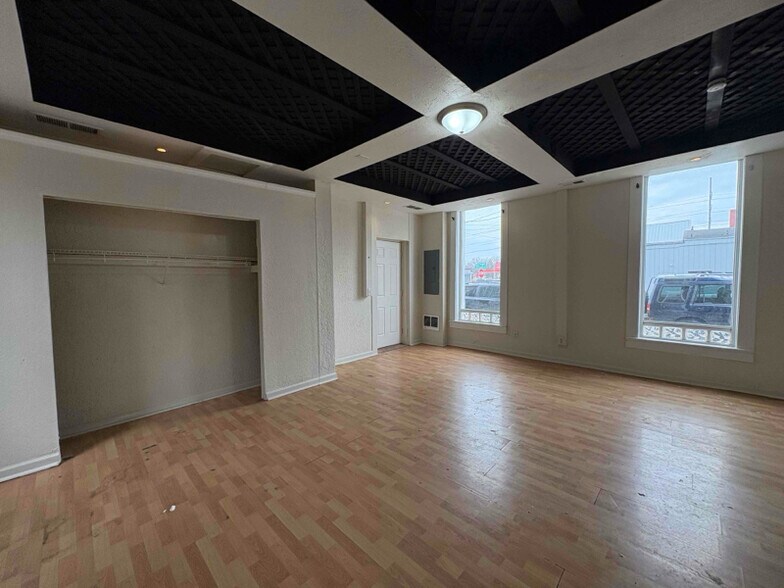 621 N Fulton Ave, Evansville, IN à vendre - Photo de l’immeuble – Image 3 sur 10