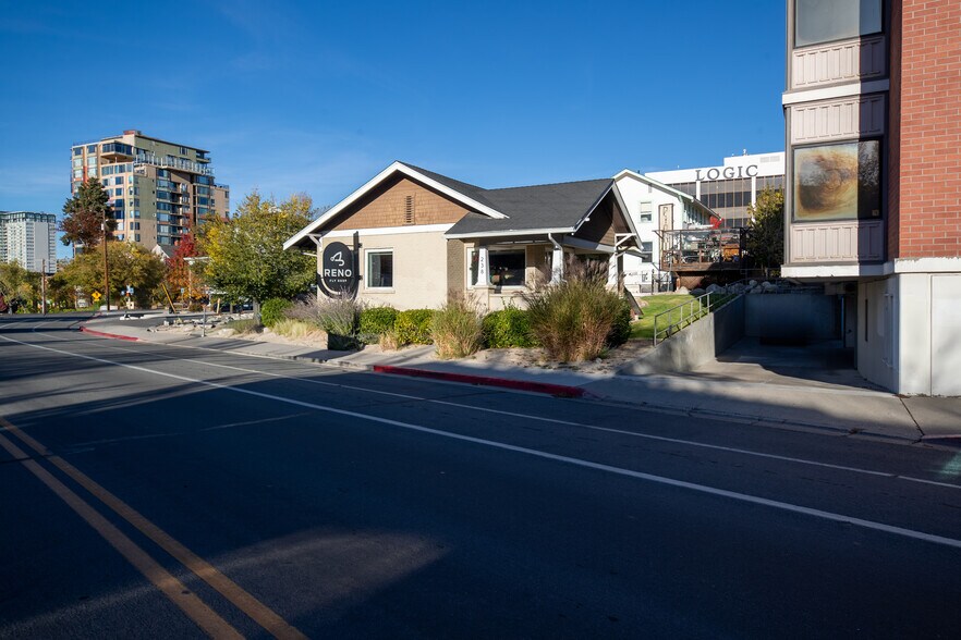 S. Arlington & Flint Portfolio portefeuille de 3 biens à vendre sur LoopNet.fr - Photo de l’immeuble – Image 2 sur 15