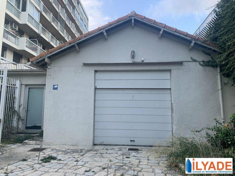 338 Avenue Du Prado, Marseille à louer - Photo de l’immeuble – Image 3 sur 3