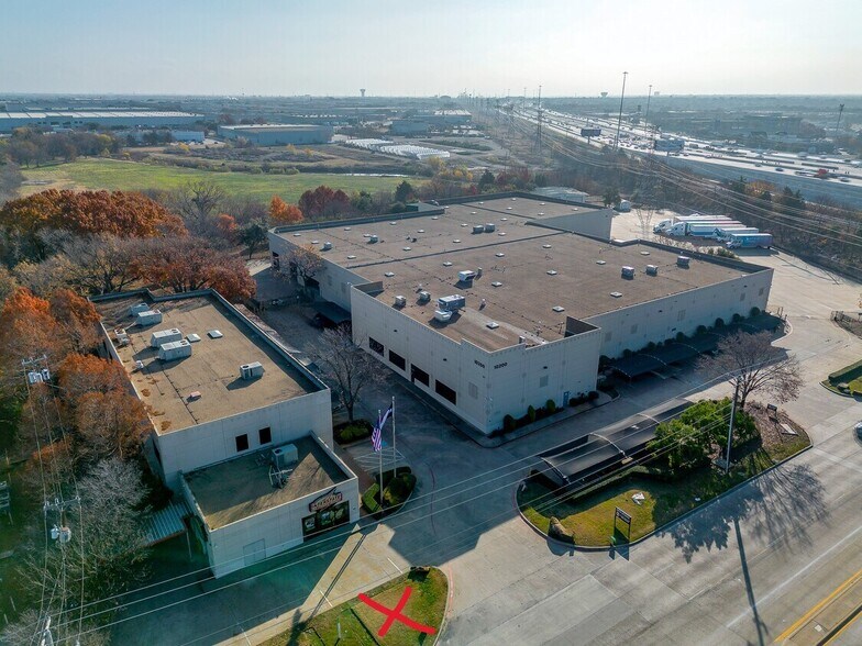 10200 Plano Rd, Dallas, TX à louer - Photo de l’immeuble – Image 2 sur 8