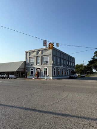 Plus de détails pour 200 W Main St, Marietta, OK - Local commercial à vendre