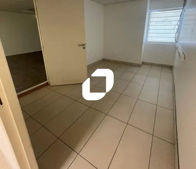 Bureau dans Grenoble à louer - Photo intérieure – Image 3 sur 7