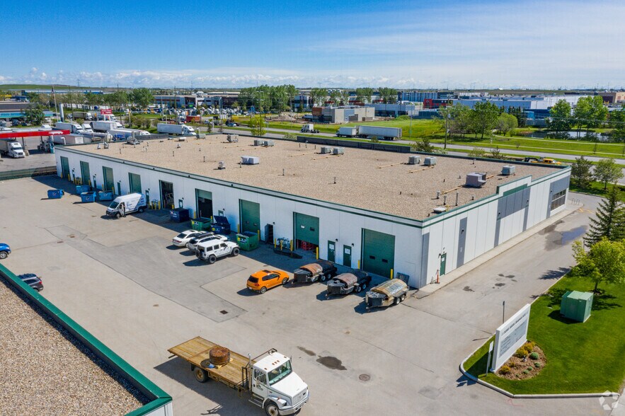 5200 64th Ave SE, Calgary, AB à louer - Aérien – Image 2 sur 4