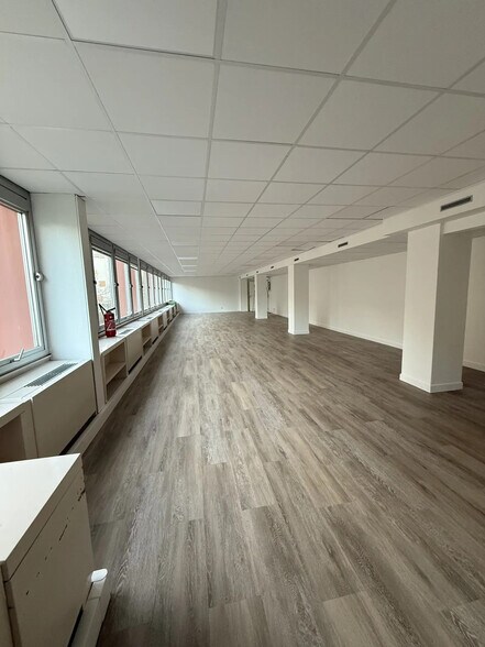 Bureau dans Paris à louer - Photo de l’immeuble – Image 3 sur 6