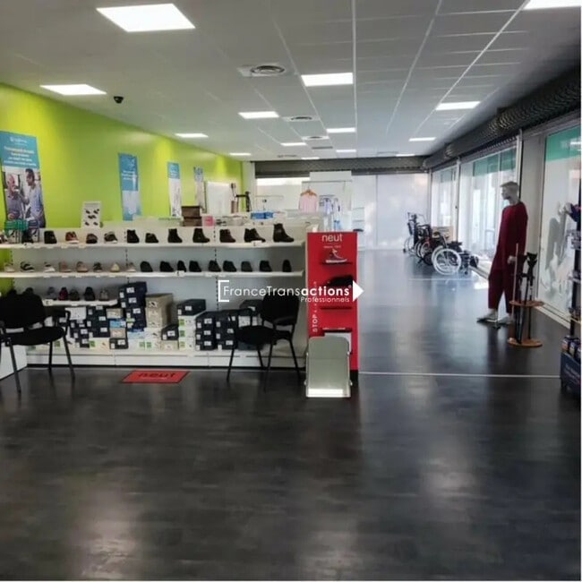 Plus de détails pour Local commercial à louer