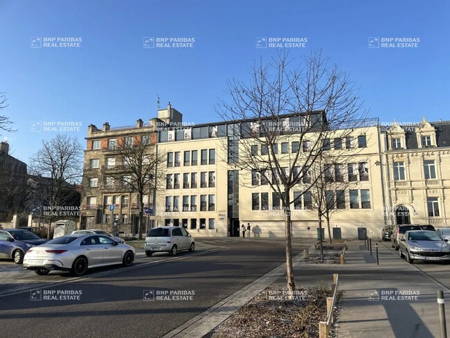 Plus de détails pour Bureau à louer