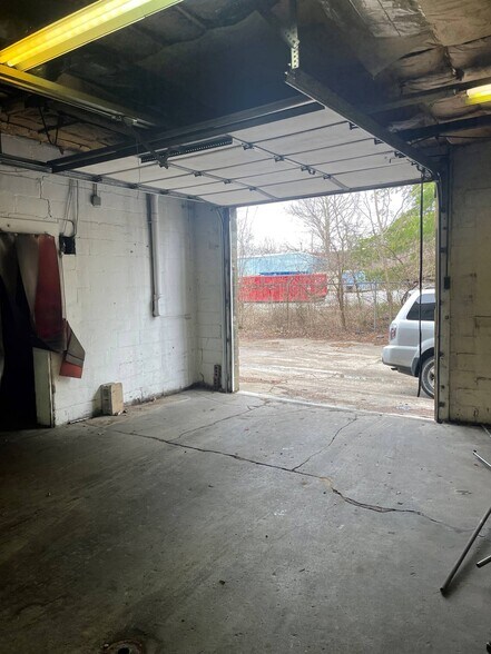 912 E 21st St, Indianapolis, IN à vendre - Photo intérieure – Image 3 sur 12